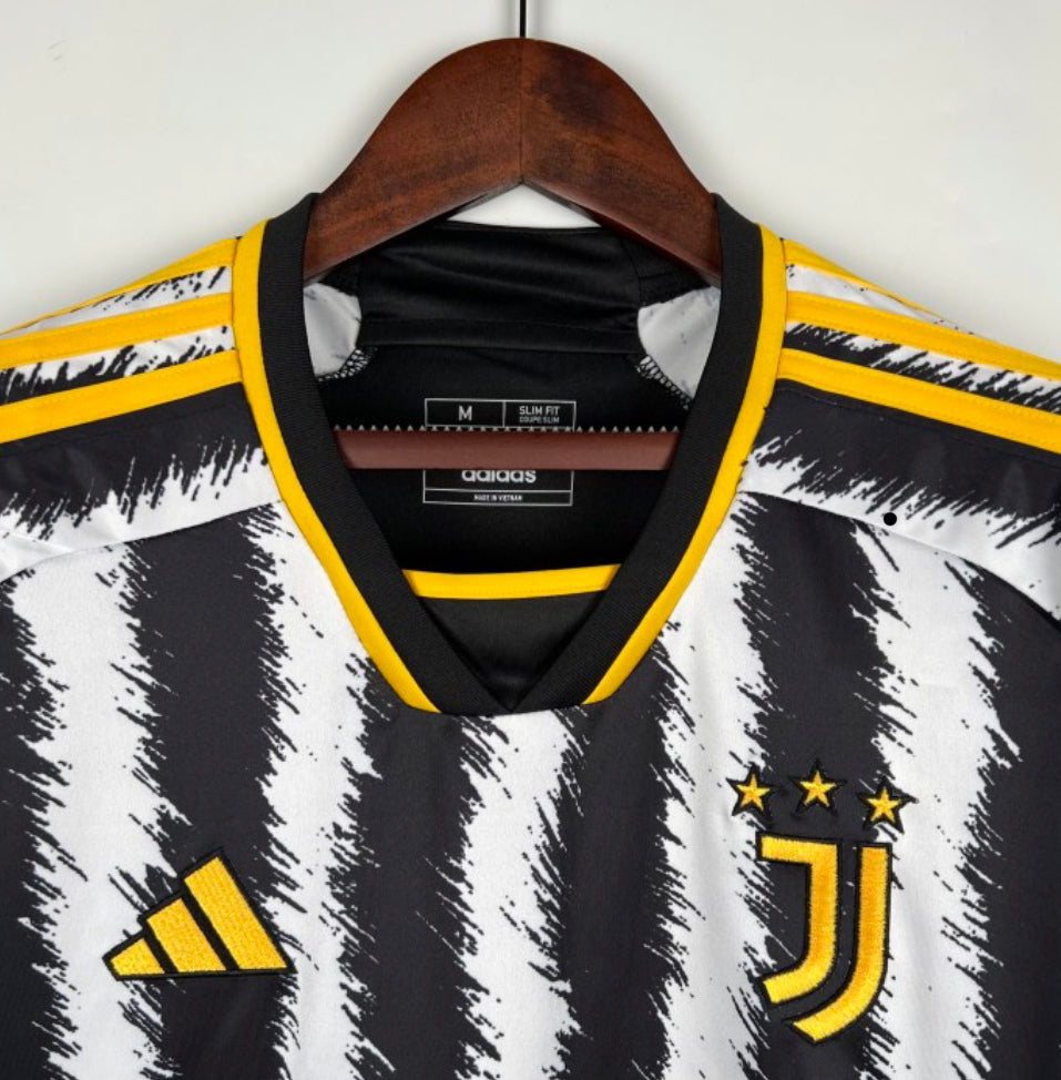 Juventus 23/24 home