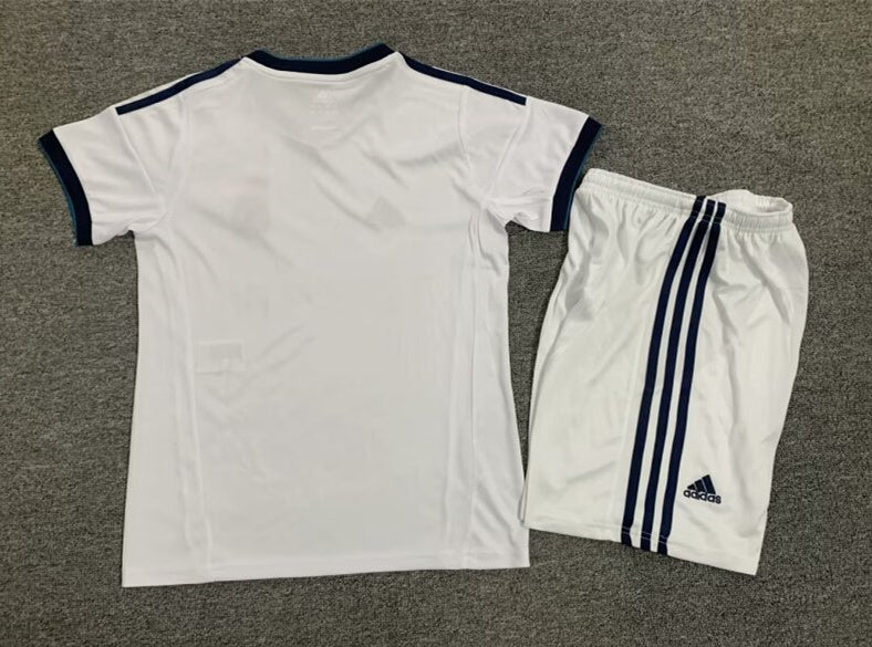 Real Madrid 12/13 Retro Home Kids