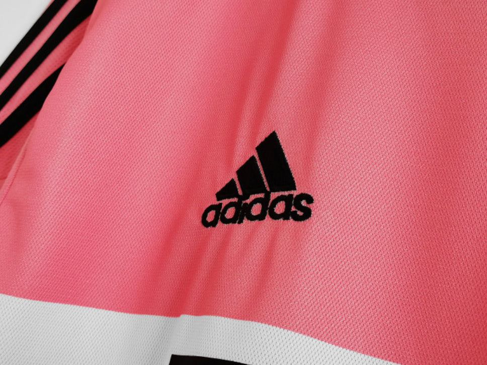 Juventus away 15/16