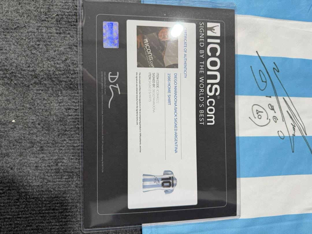 Signed Diego Maradona ICONS