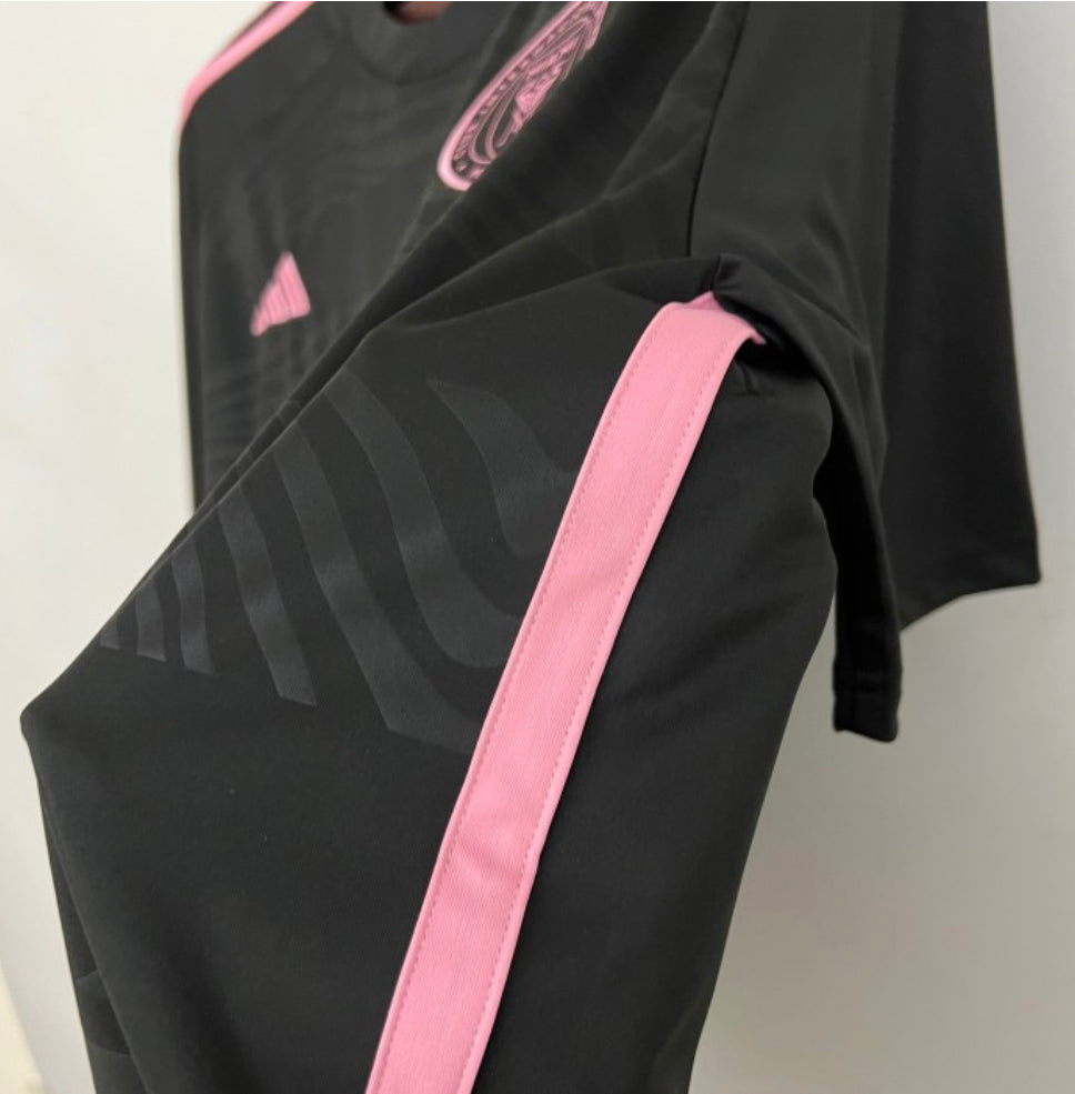 Inter Miami away
