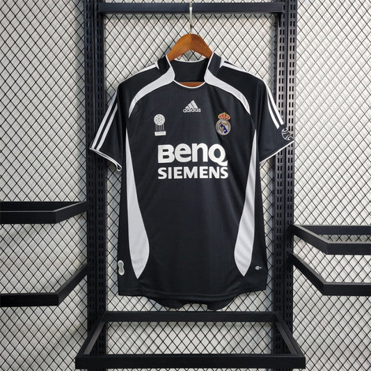 Real Madrid 06/07 Retro Away