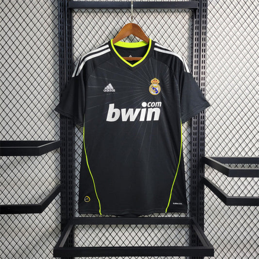 Real Madrid 10/11 Retro Away
